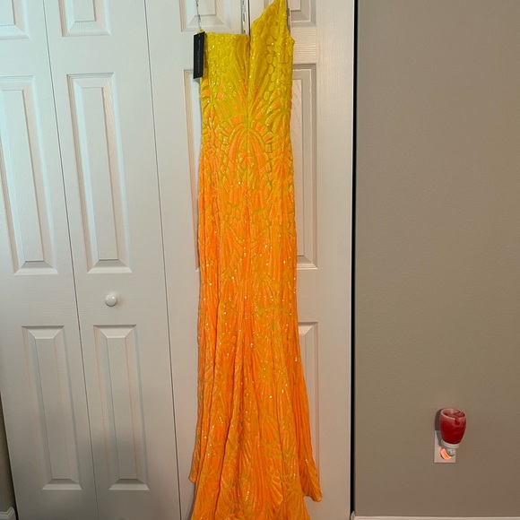 Never worn, Jovani sequined floor length gown, size 8, yellow/orange GORGEOUS - Picture 8 of 8